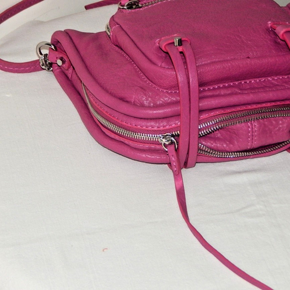 NWT SHE LO Genuine Pebbled Leather RISE ABOVE Chain Link Fuchsia Crossbody Bag - Picture 11 of 13